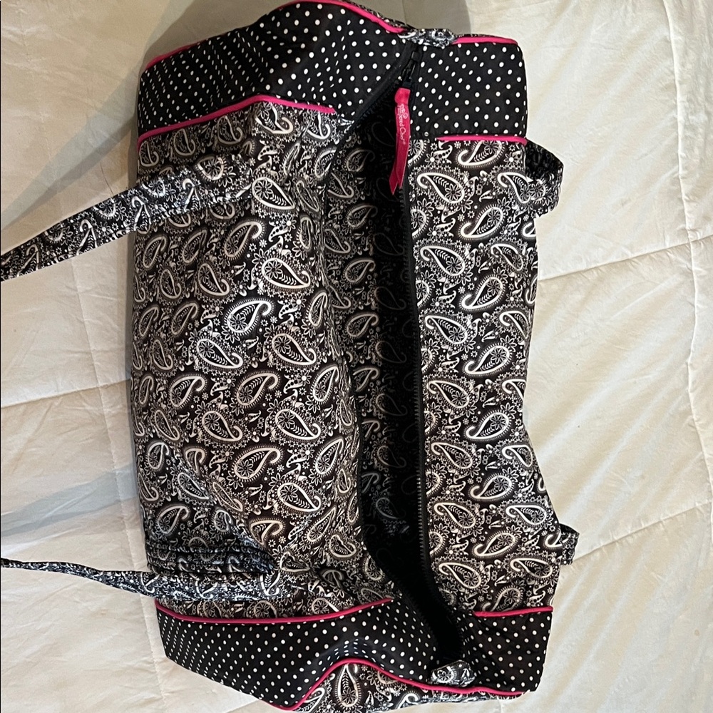 The Pampered Chef Black and White Paisley Travel Bag